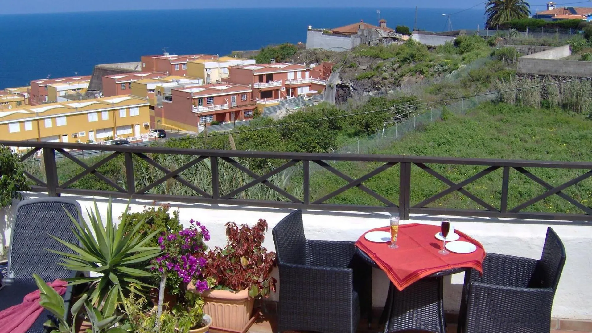 Modern Holiday Home With Balcony With Sea And Mountain Views No Teide-View Icod De Los Vinos Spain