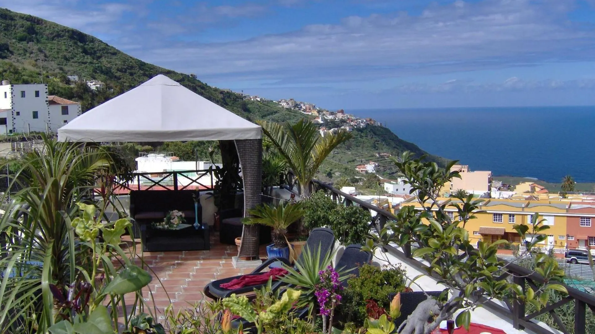 Modern Holiday Home With Balcony With Sea And Mountain Views No Teide-View Icod De Los Vinos Apartment