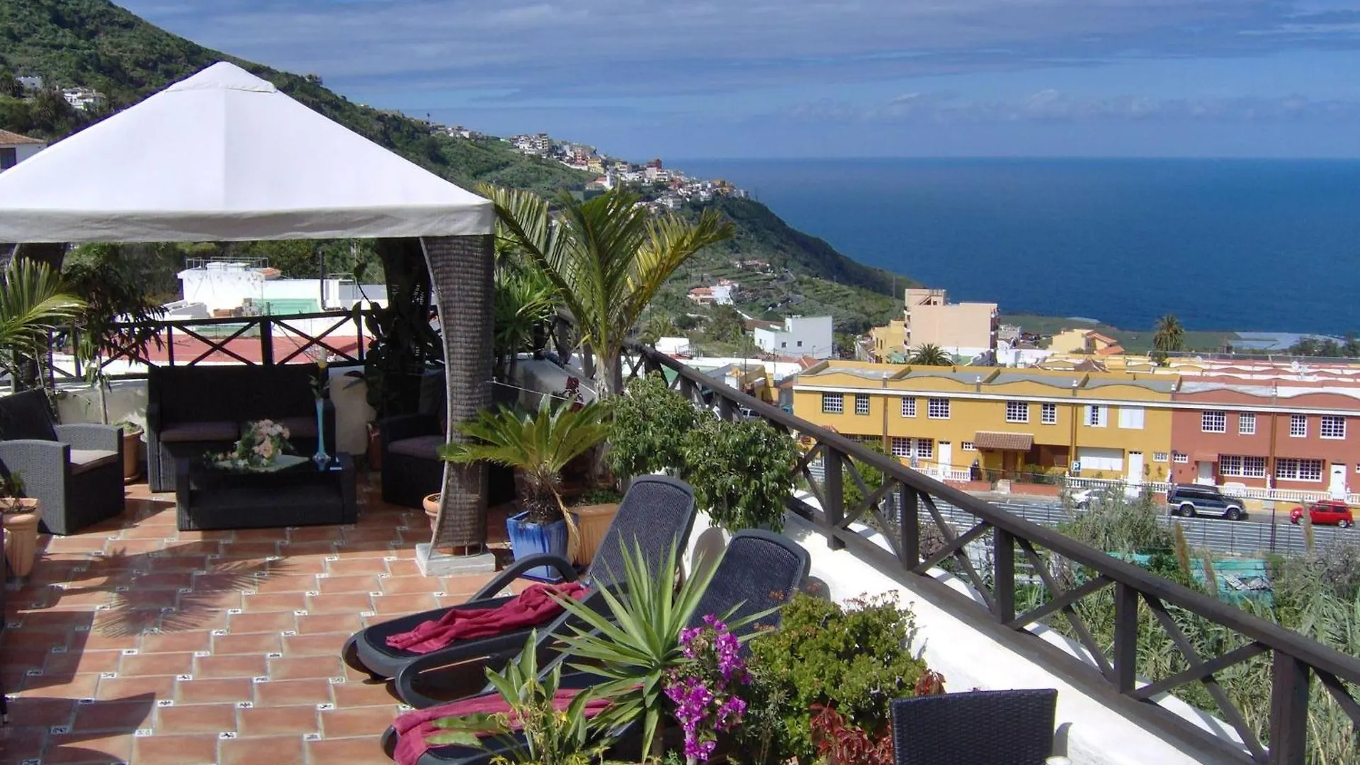 Modern Holiday Home With Balcony With Sea And Mountain Views No Teide-View Icod De Los Vinos Spain